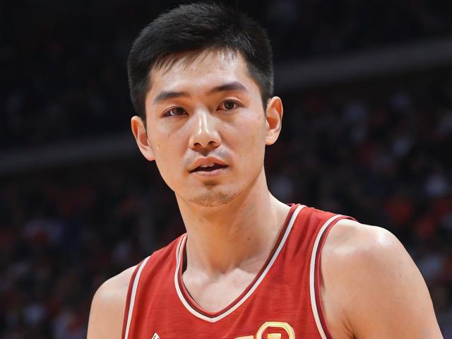 “九游app_ 历史巨星：郭艾伦的篮球之路”，郭艾伦10佳球