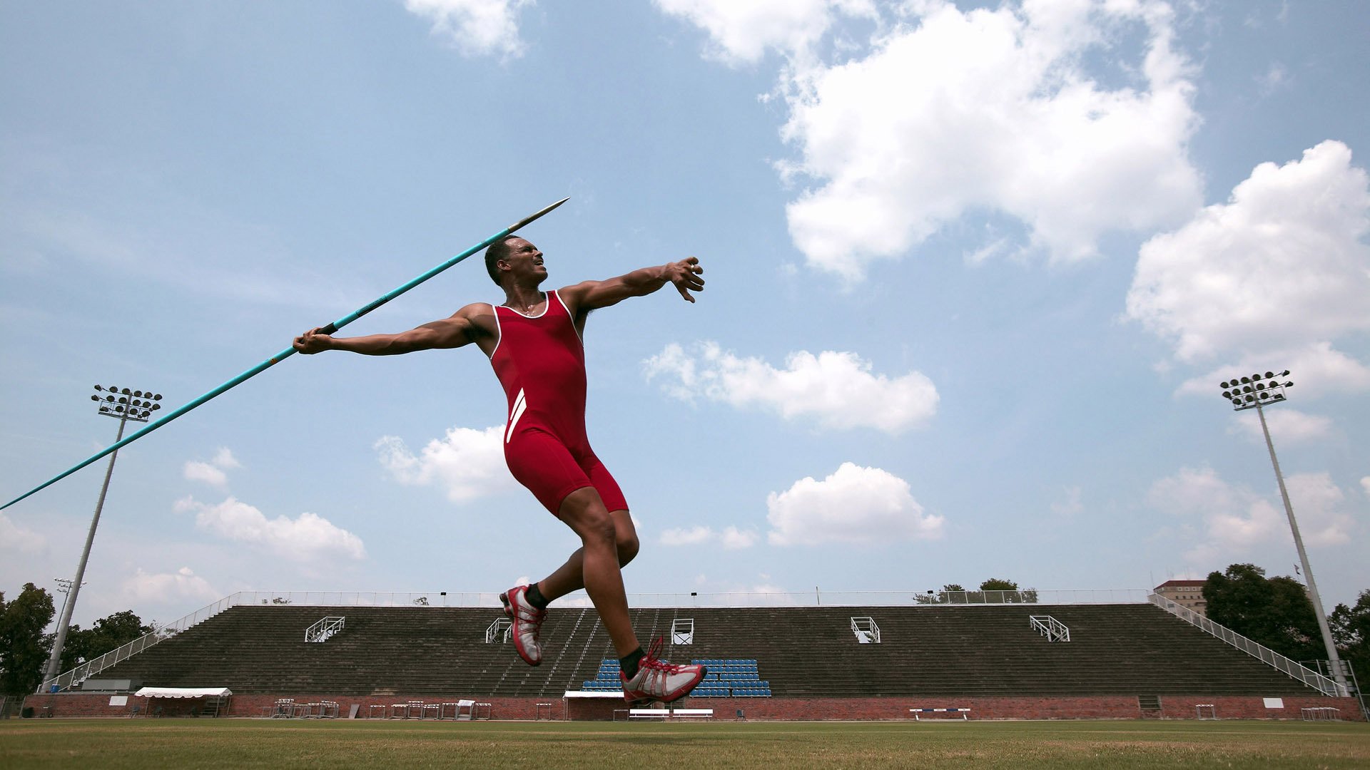 “嗨翻全场:最热血的比赛场面盘点”,热血比赛文案