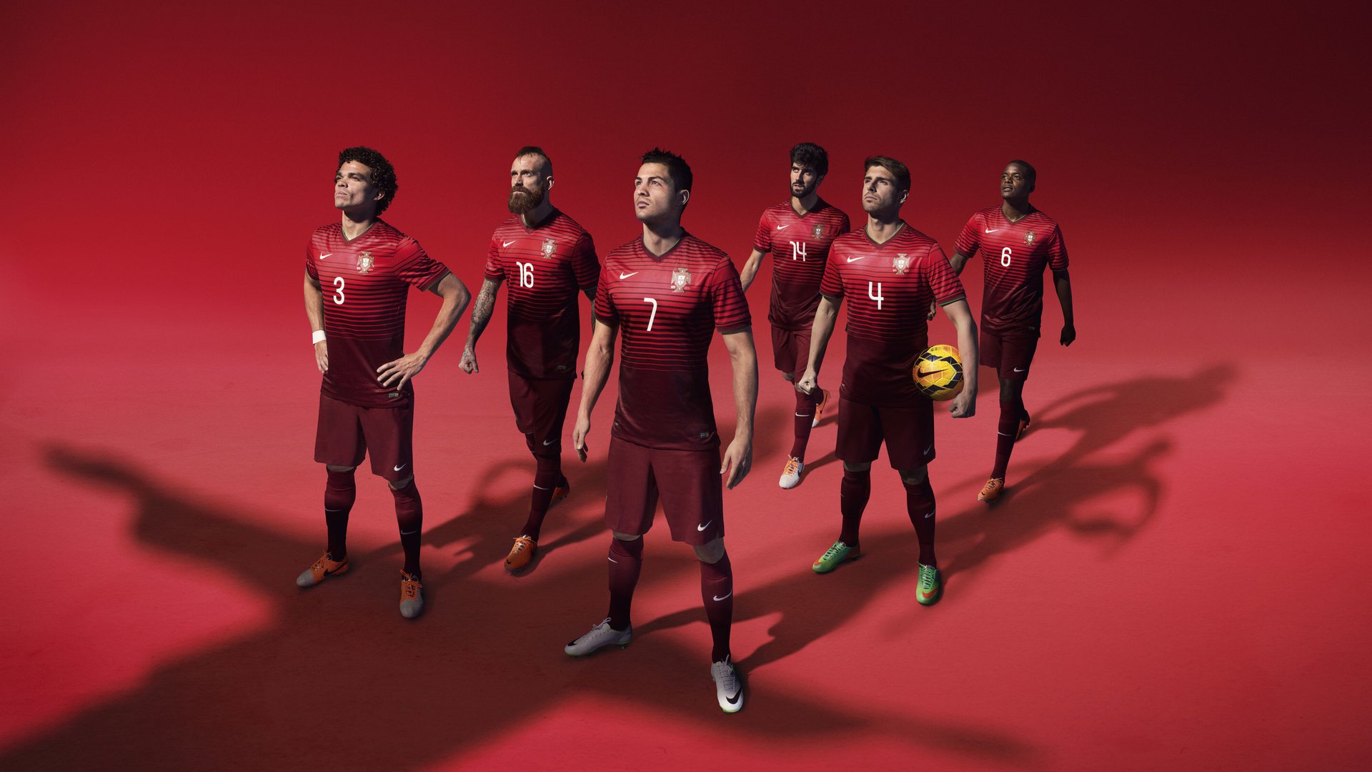 传奇巨星的“幕后故事”：他们的成长密码到底是什么？，传奇的成长奖杯